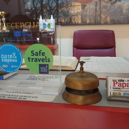 Kikinda Hostel Paparazzo & Apartmens מראה חיצוני תמונה