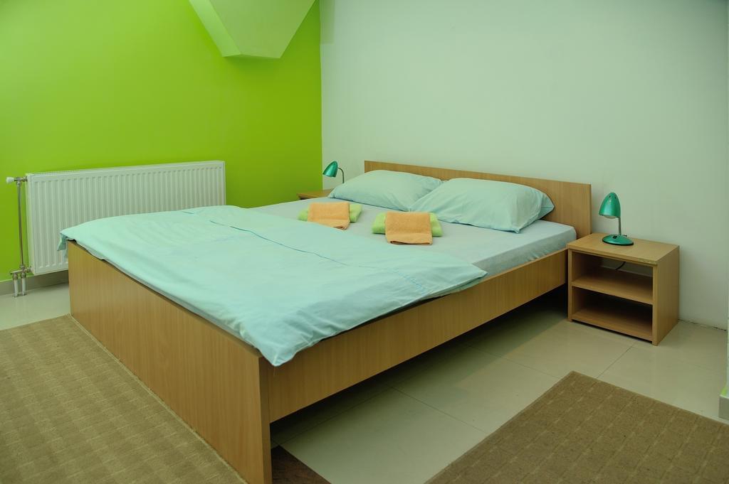 Kikinda Hostel Paparazzo & Apartmens חדר תמונה
